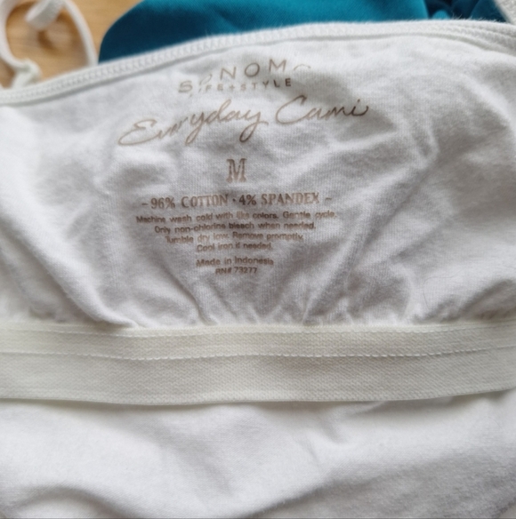 Tops and Leggings Bundle, Size Medium - Picture 9 of 12